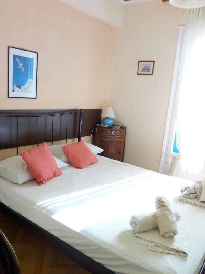 Agnes Rooms Kini Exteriör bild